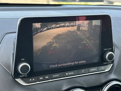 Used 2021 Nissan Sentra SV FWD image 21