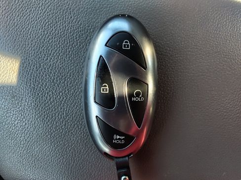 Used 2025 Hyundai Elantra Sport FWD image 32