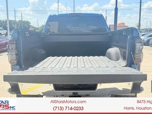 Used 2019 GMC Sierra 2500 SLT w/ Duramax Plus Package AWD/4WD image 10