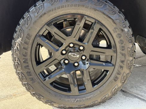 Used 2024 Chevrolet Silverado 1500 LT Trail Boss w/ LT Trail Boss Premium Package image 12