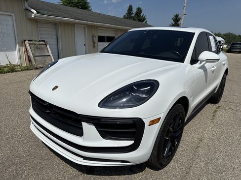 Used 2023 Porsche Macan Turbo AWD/4WD image 12
