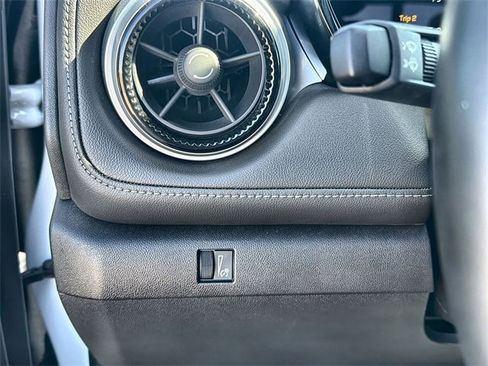 Certified 2024 Chevrolet Colorado LT w/ LT Convenience Package image 17