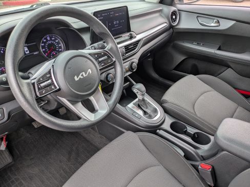 Used 2023 Kia Forte LXS w/ LXS Technology Package image 17