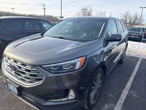 Used 2019 Ford Edge Titanium w/ Equipment Group 301A image 3