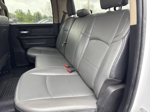 Used 2019 RAM 3500 Tradesman w/ Chrome Appearance Group RWD image 14