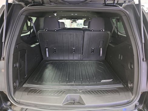 Used 2024 GMC Yukon XL SLE w/ Gmc Pro Safety Plus Package image 13