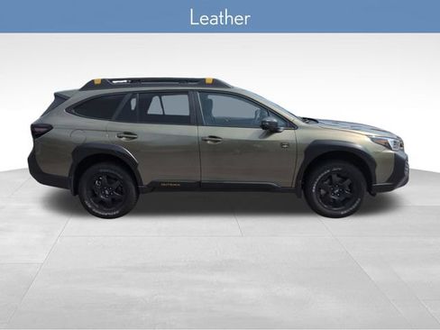 Used 2025 Subaru Outback Wilderness AWD/4WD image 2