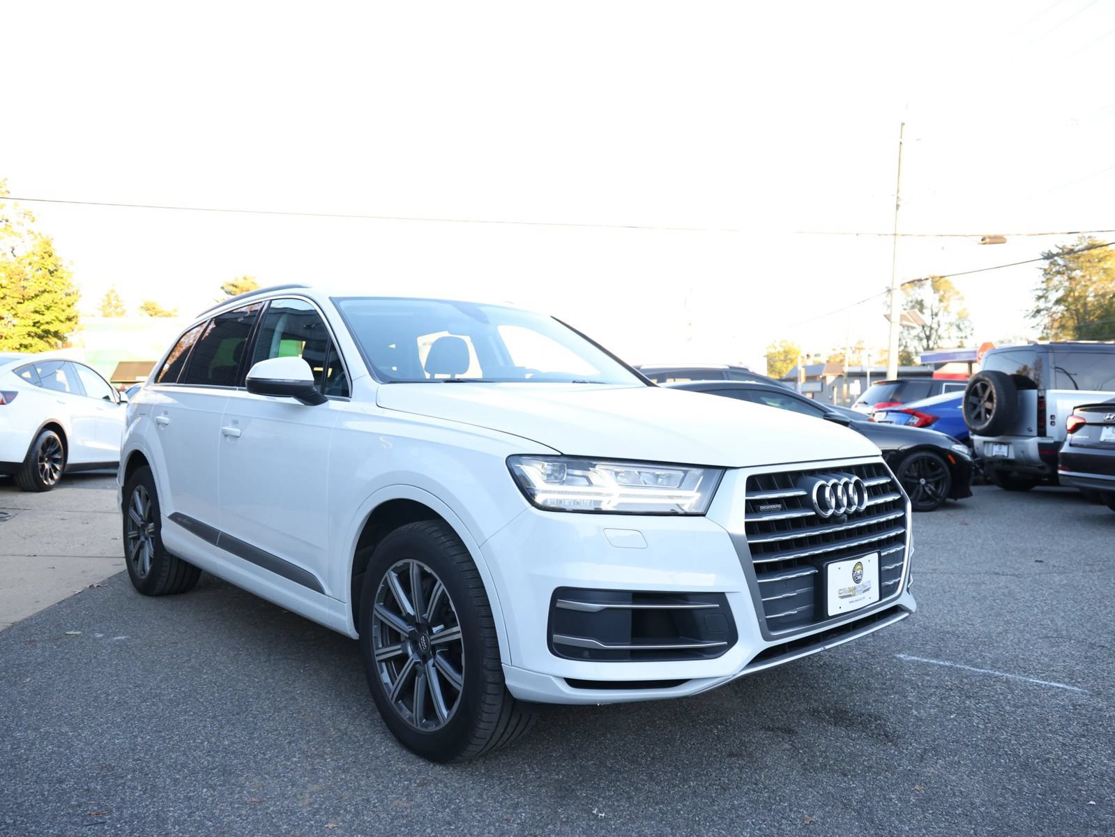 Used 2019 Audi Q7 3.0T Premium w/ Cold Weather Package AWD/4WD image 3
