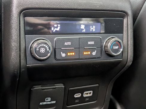 Used 2021 GMC Acadia Denali w/ Denali Ultimate Package image 44