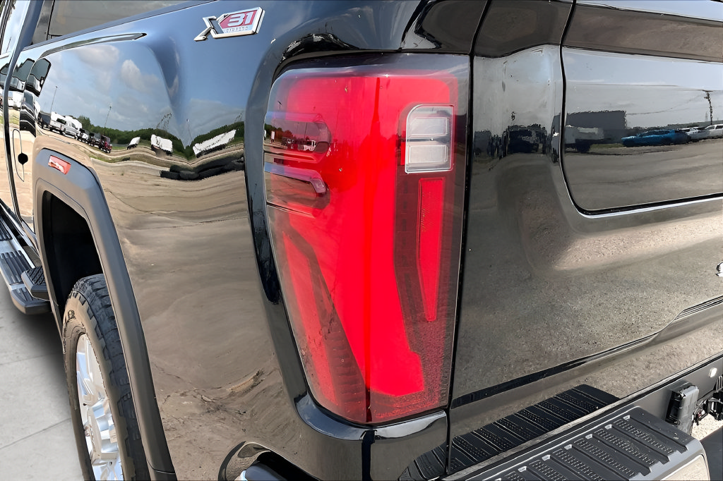Used 2024 GMC Sierra 2500 SLT w/ Texas SLT Premium Package AWD/4WD image 20
