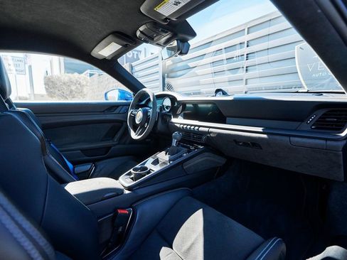 Used 2022 Porsche 911 GT3 image 32