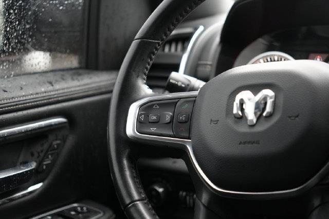 Used 2023 RAM 1500 Laramie AWD/4WD image 19
