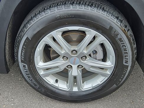 Certified 2023 GMC Terrain SLE w/ Driver Convenience Package image 8