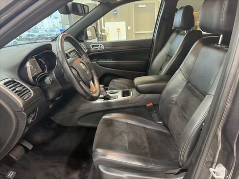 Used 2018 Jeep Grand Cherokee Altitude image 9
