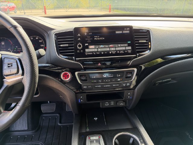 Certified 2024 Honda Ridgeline Black Edition image 20