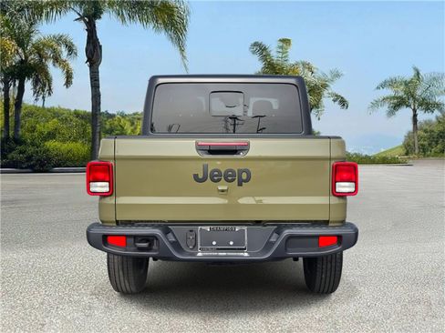 New 2026 Jeep Gladiator Sport image 5