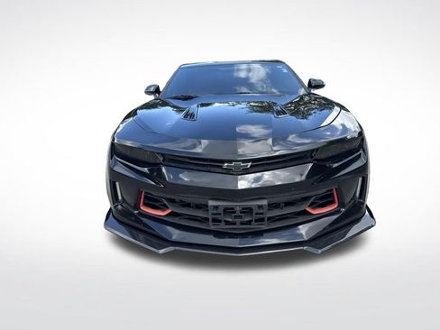 Used 2017 Chevrolet Camaro LT RWD image 3