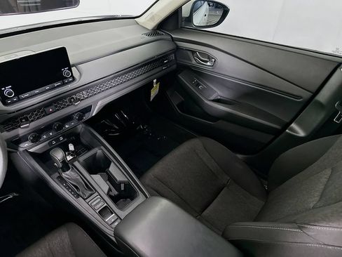 Used 2024 Honda Accord EX image 29