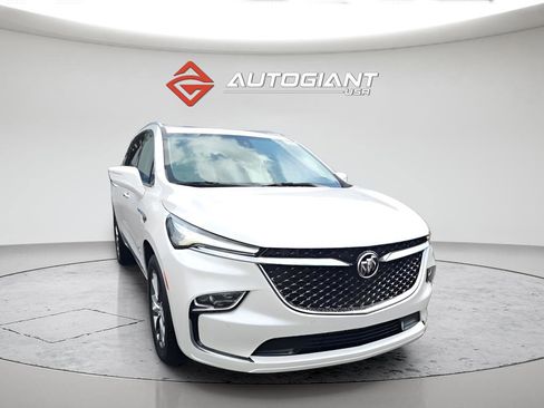 Used 2022 Buick Enclave Avenir w/ Avenir Technology Package image 2