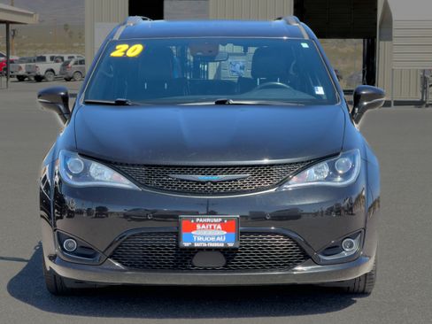 Used 2020 Chrysler Pacifica Limited w/ Advanced Safetytec Group image 8