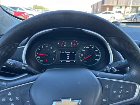 Used 2023 Chevrolet Malibu LT FWD image 28