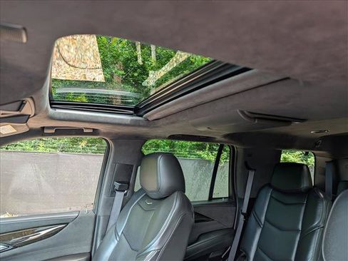 Used 2020 Cadillac Escalade Platinum AWD/4WD image 39
