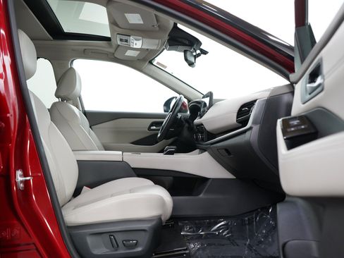 Used 2023 Nissan Rogue SL w/ SL Premium Package AWD/4WD image 11