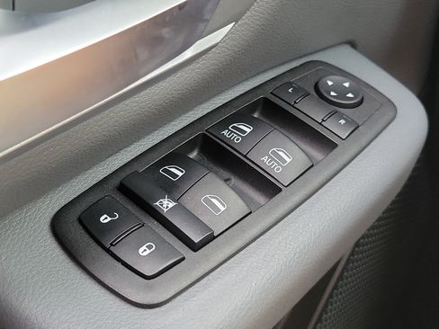 Used 2022 RAM 1500 Big Horn image 25