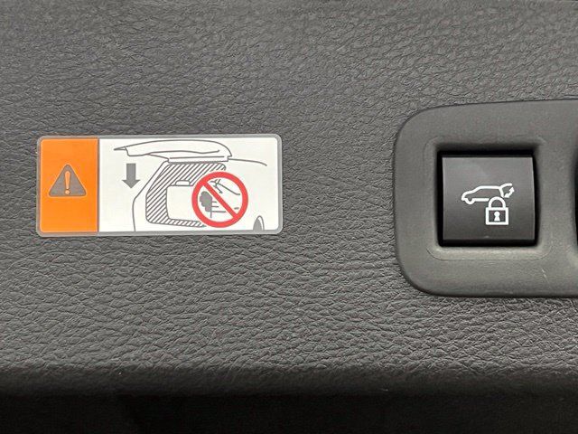 Certified 2026 Toyota Sienna XLE Woodland Edition AWD/4WD image 15