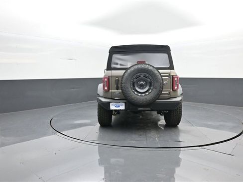 New 2025 Ford Bronco Badlands image 6