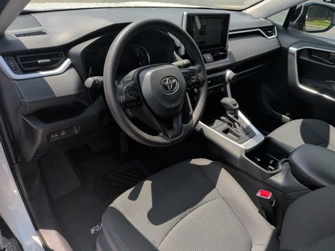 Used 2025 Toyota RAV4 LE FWD image 17