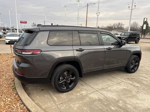 Used 2021 Jeep Grand Cherokee L Laredo AWD/4WD image 4