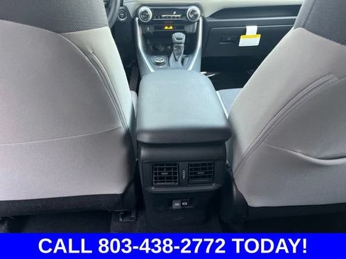 Used 2025 Toyota RAV4 XLE AWD/4WD image 15