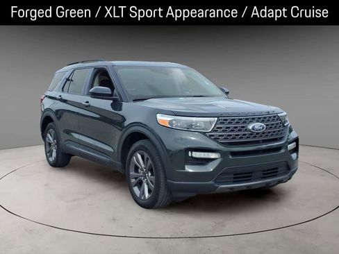 Used 2023 Ford Explorer XLT w/ Equipment Group 202A AWD/4WD image 14