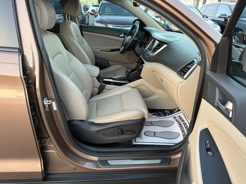 Used 2016 Hyundai Tucson Limited FWD image 13