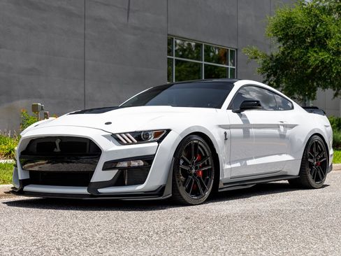 Used 2022 Ford Mustang Shelby GT500 w/ Technology Package RWD image 21