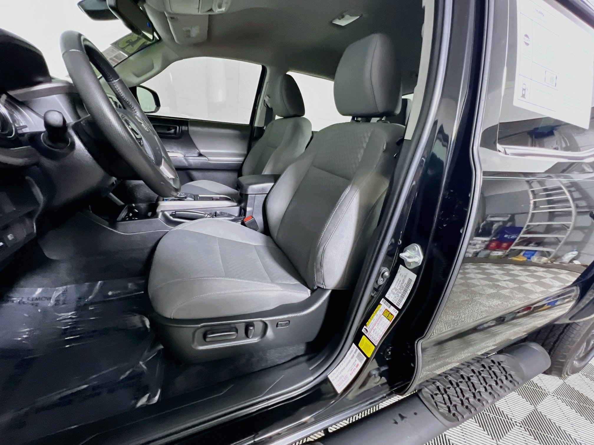 Used 2023 Toyota Tacoma SR5 w/ Technology Package RWD image 15