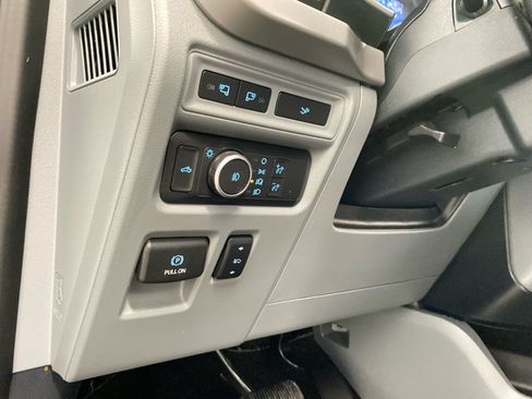 Used 2022 Ford F150 XLT w/ Equipment Group 302A High AWD/4WD image 18