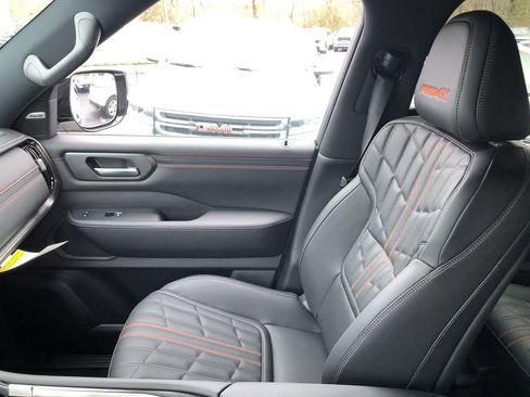 New 2026 Nissan Armada PRO-4X image 33