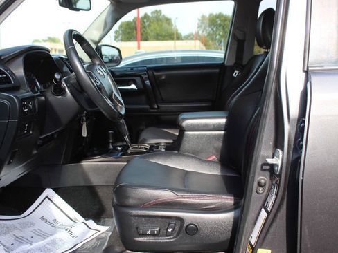 Used 2014 Toyota 4Runner Trail Premium AWD/4WD image 18