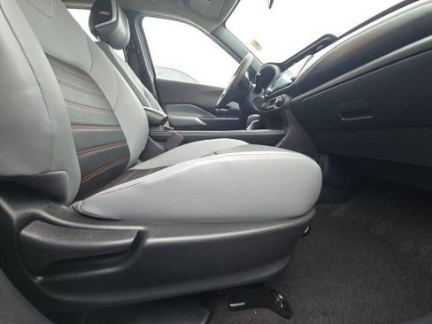 Used 2023 Nissan Kicks SR w/ SR Premium Package image 17