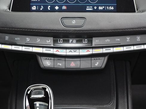 Used 2023 Cadillac XT4 Luxury w/ Cold Weather Package image 16