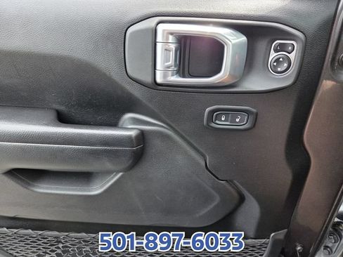 Used 2023 Jeep Gladiator Sport AWD/4WD image 25