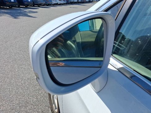 Used 2022 Chrysler Pacifica Touring-L FWD image 15