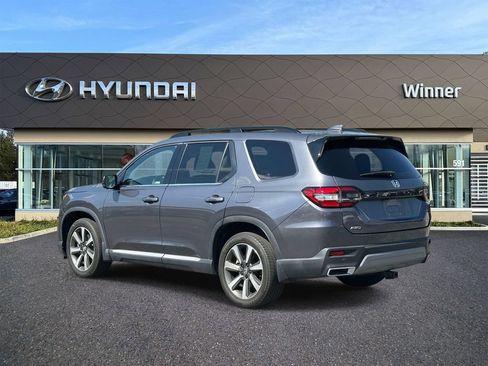 Used 2023 Honda Pilot Elite image 2