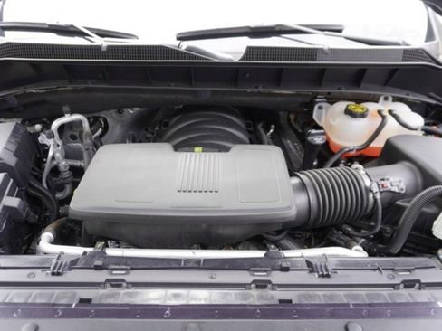 Used 2022 Chevrolet Silverado 1500 High Country w/ Technology Package image 8