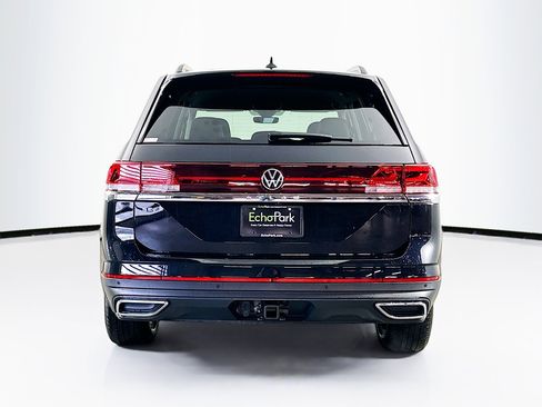 Used 2025 Volkswagen Atlas SE image 7