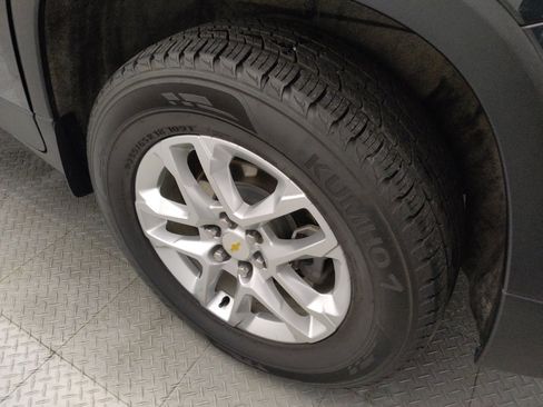 Used 2020 Chevrolet Traverse LT image 31