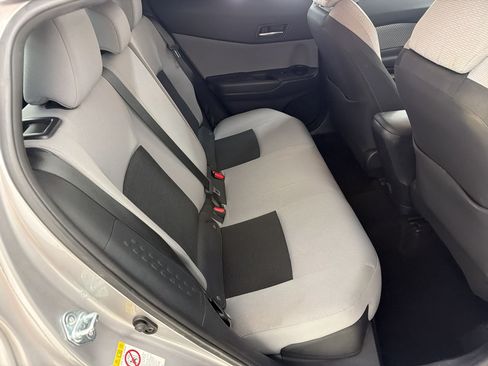 Used 2019 Toyota C-HR XLE FWD image 27