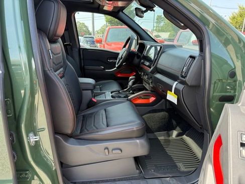 New 2025 Nissan Frontier PRO-4X w/ Pro Premium Package image 29